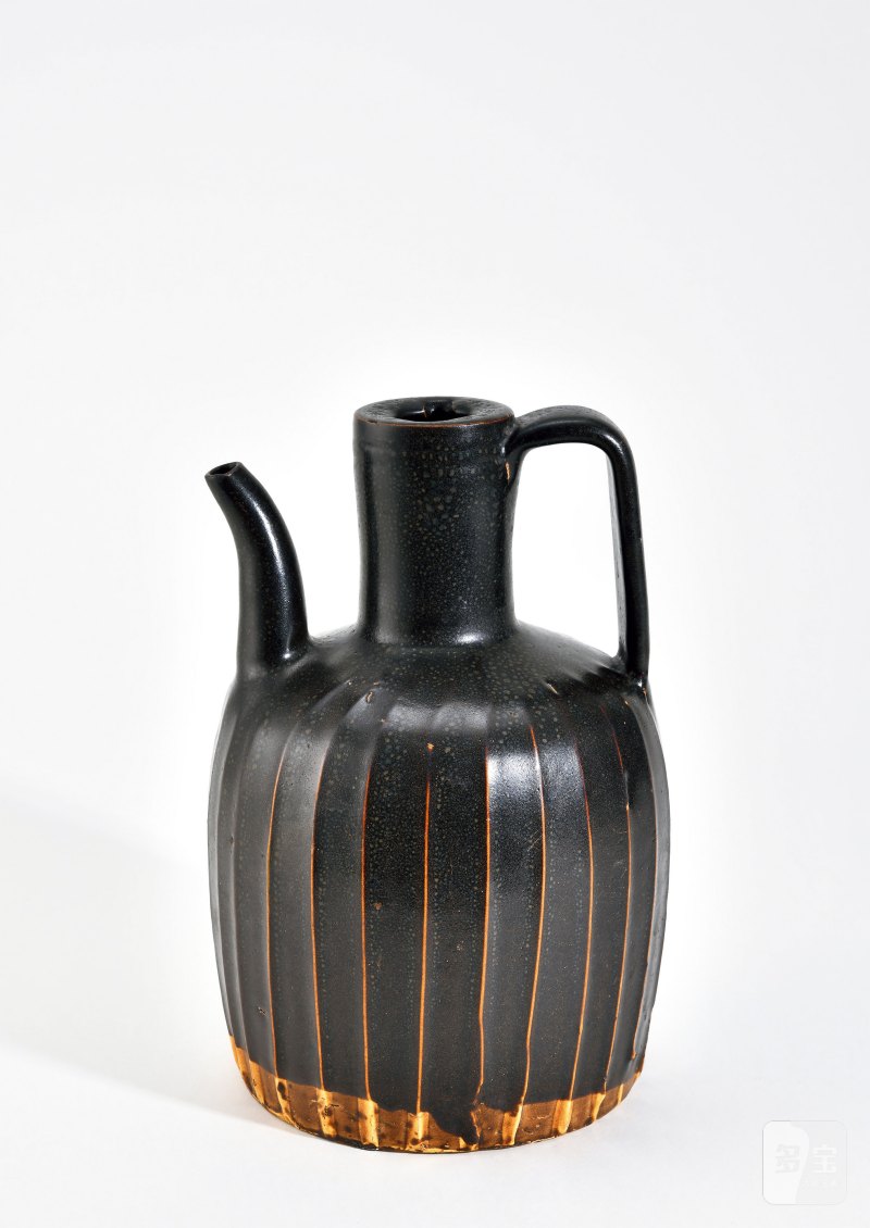 明 黑釉线条壶